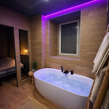 The Black Haven Appartement *